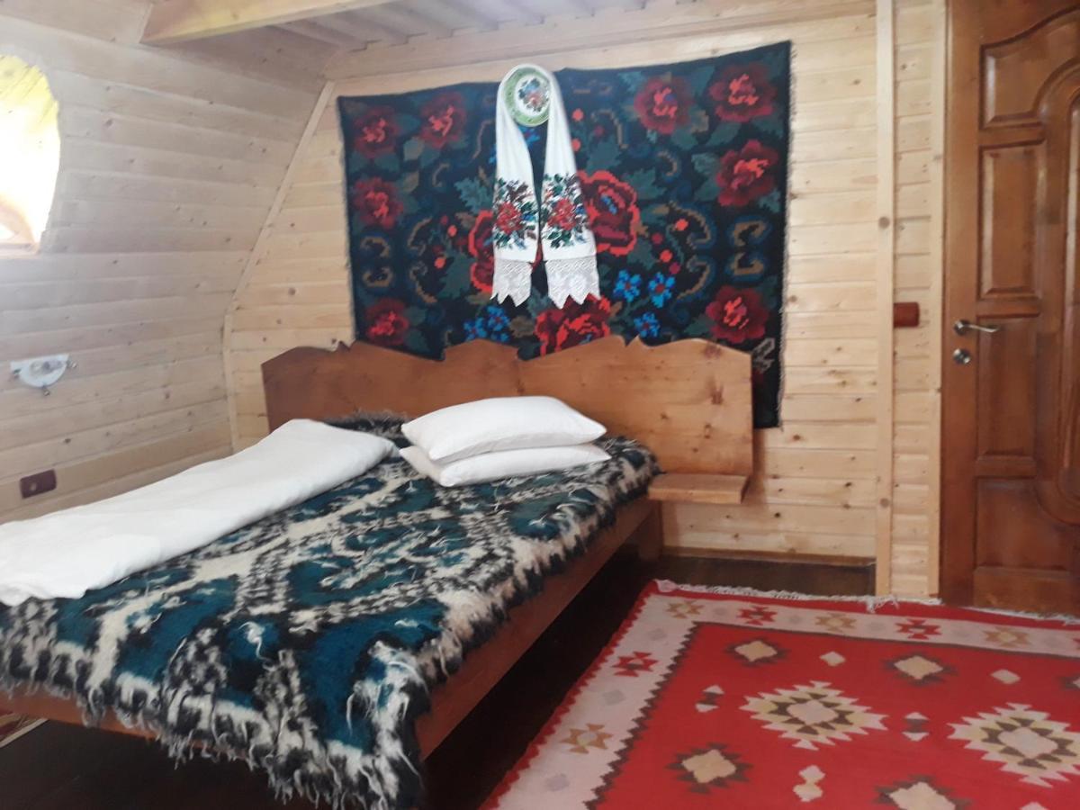 Pensiunea La Gorgan Vadu Izei Exterior foto