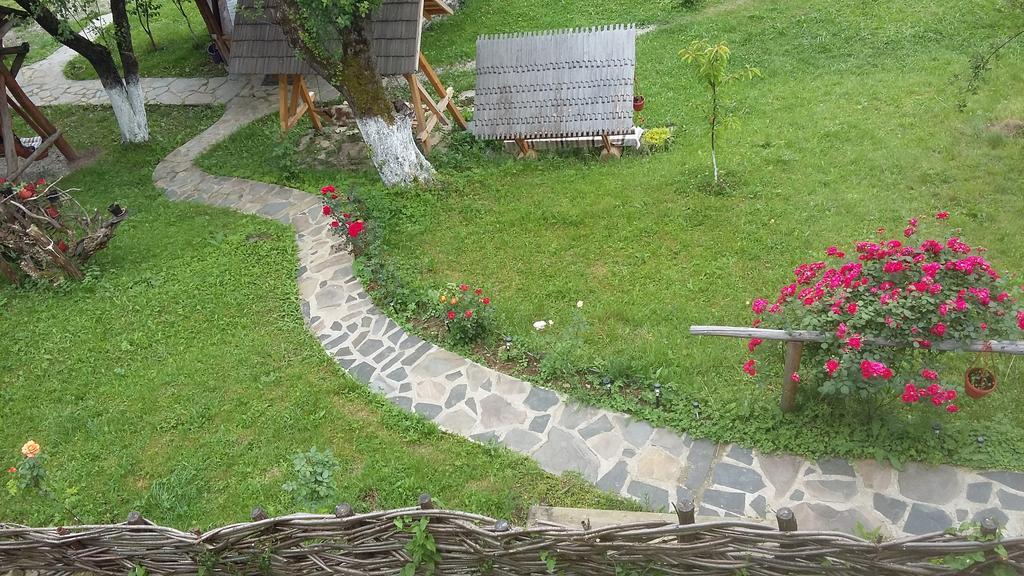 Pensiunea La Gorgan Vadu Izei Exterior foto